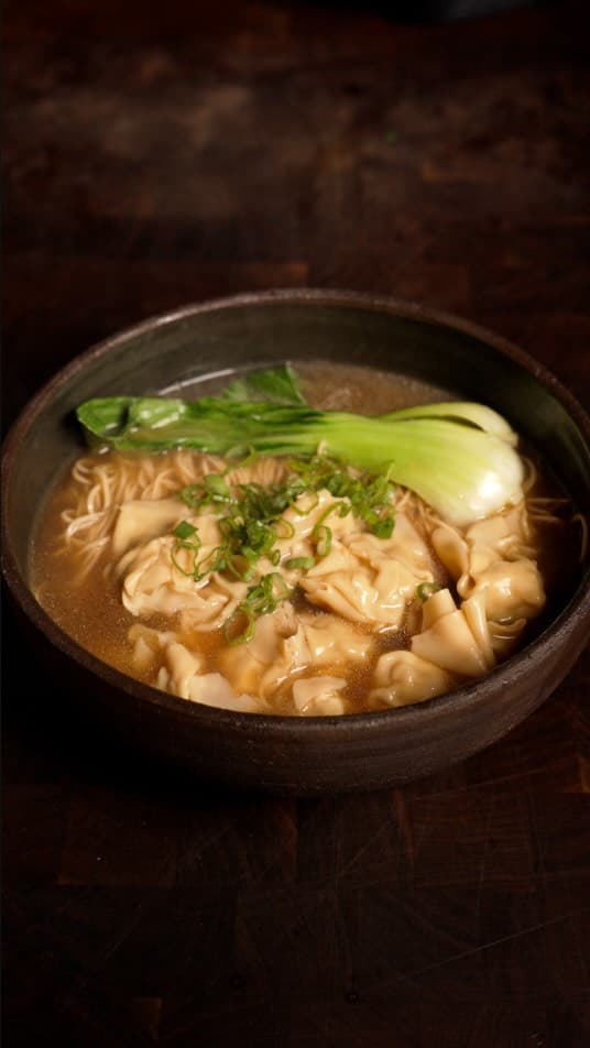 Grandmas Wok Ep.2 - Wonton Noodle Soup 🍜 

Ingredients
* 1 whole chicken (3–4 l