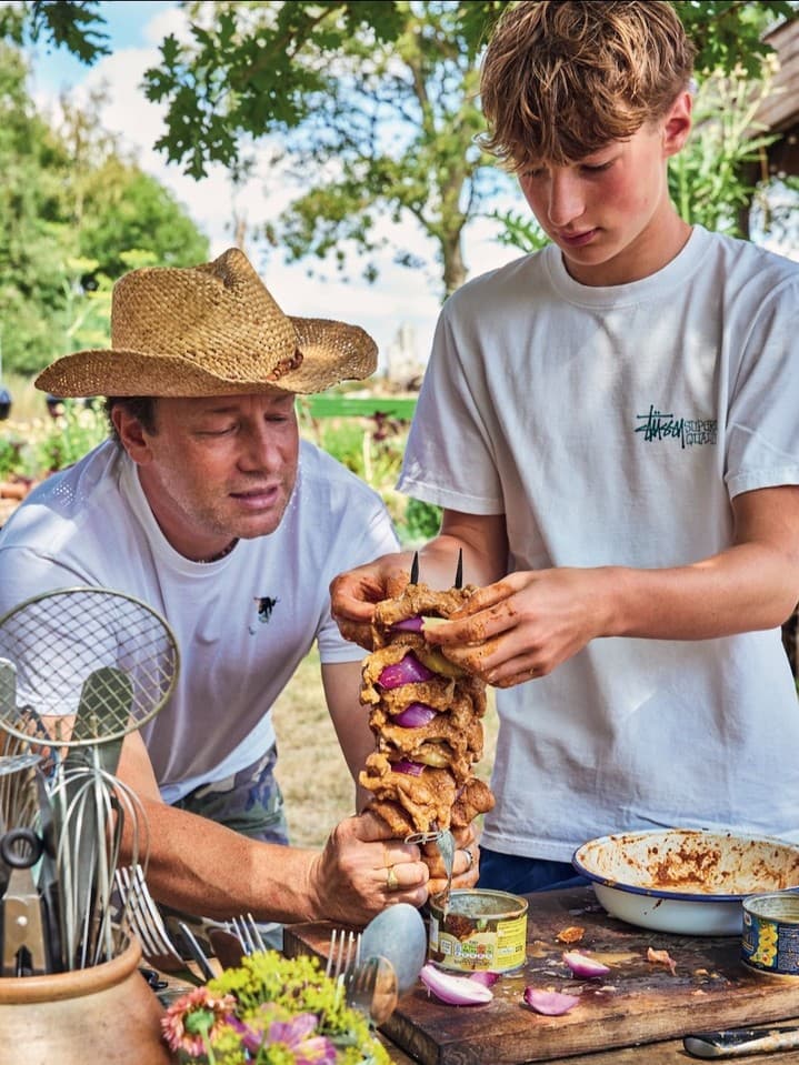 Right guys, I am SO excited to finally give you a sneak peek at my new book, BBQ
