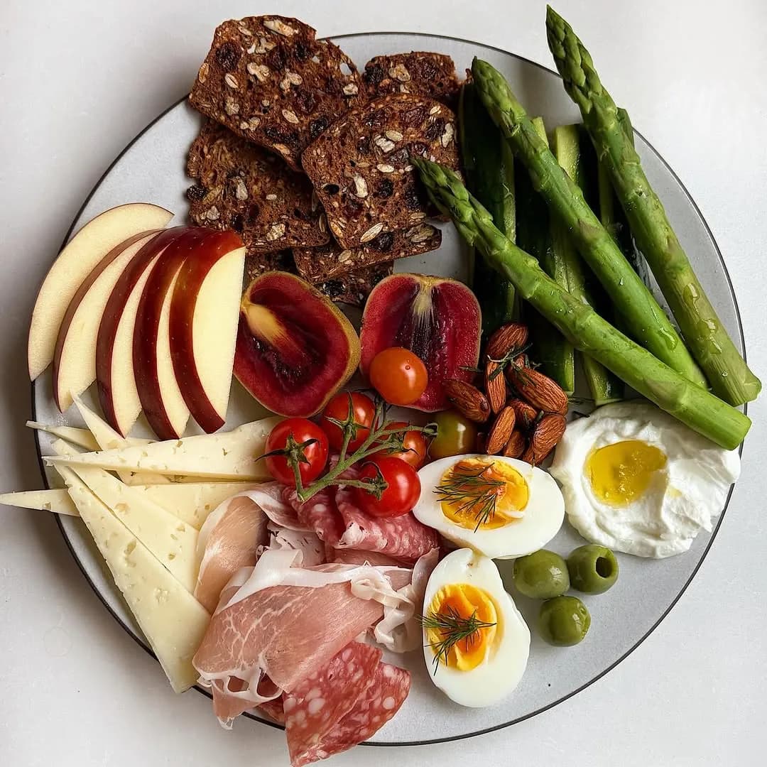 a plate of tiny wonders!!!!
an abundance of snacks for lunch. @raincoastcrisps